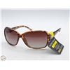 Image 1 : PAIR OF SUNGLASSES