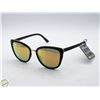 Image 1 : PAIR OF SUNGLASSES