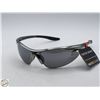 Image 1 : PAIR OF SUNGLASSES