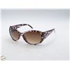 Image 1 : PAIR OF SUNGLASSES