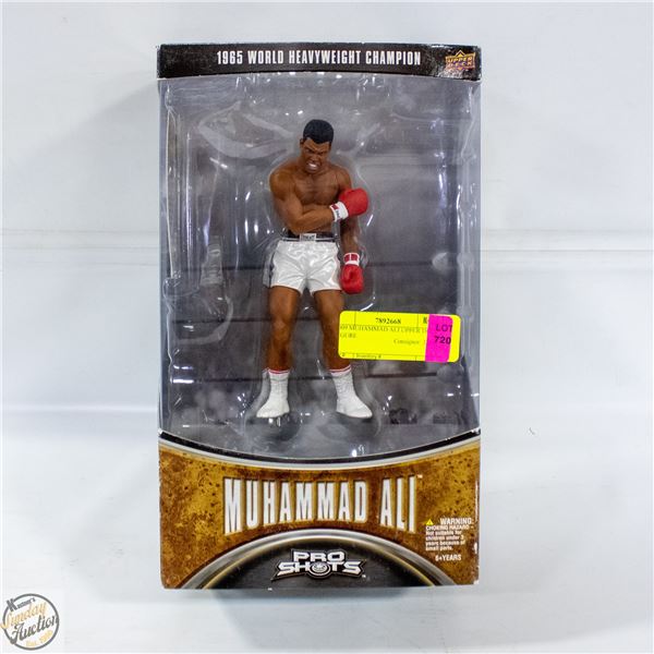 2009 MUHAMMAD ALI UPPER DECK FIGURE