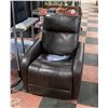 Image 1 : GILMAN CREEK LEATHER POWER RECLINER DARK BROWN