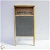Image 1 : ANTIQUE EMPIRE WAVERLY WASHBOARD