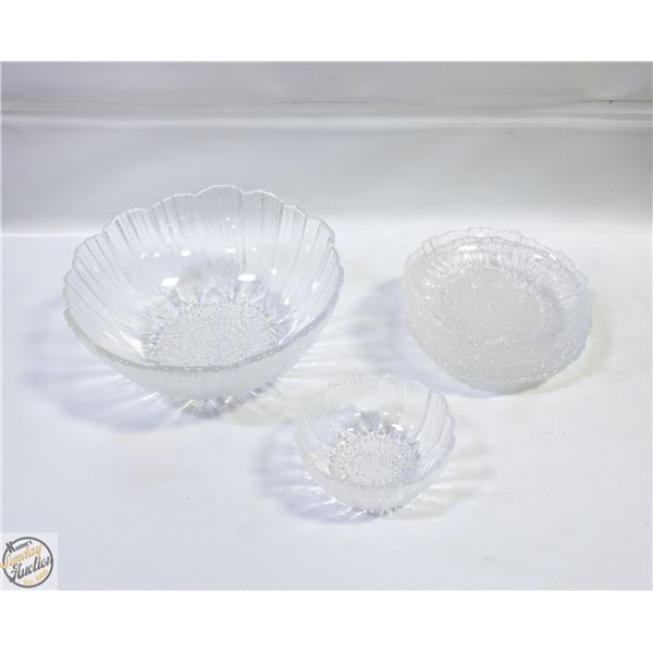 KOSTA BODA LYDIA SUNFLOWER SERVING DISHES