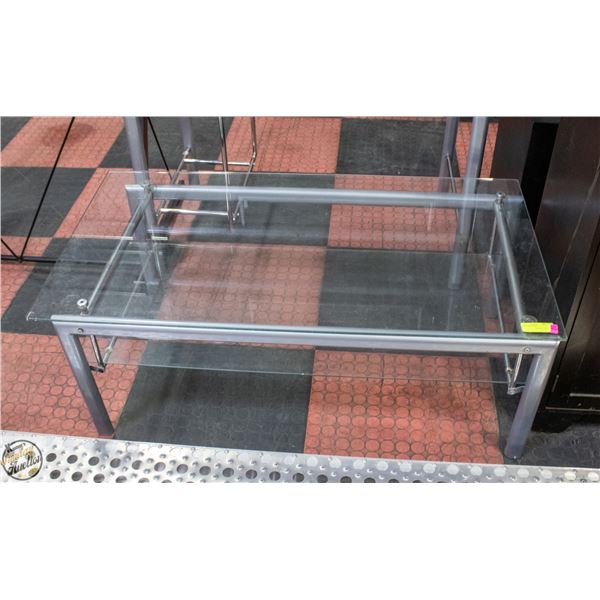 GLASS COFFEE TABLE 17.5" X 23.5" X 43.5"