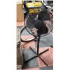 Image 1 : OSCLLATING 3 SPEED TOWER FAN