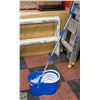 Image 1 : SPIN MOP W/BUCKET+REPLACEMENT MOP HEAD