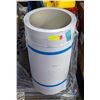 Image 1 : NEW ROLL OF ROYAL CLAY WHITE HEA EMB METAL