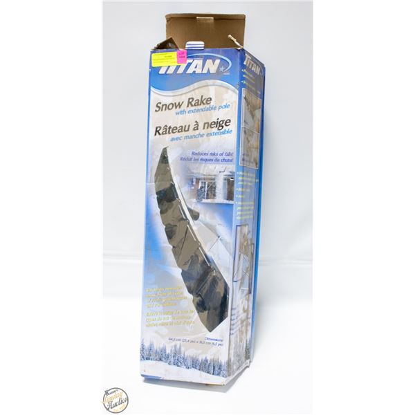 TITAN SNOW RAKE WITH EXTENDABLE POLE