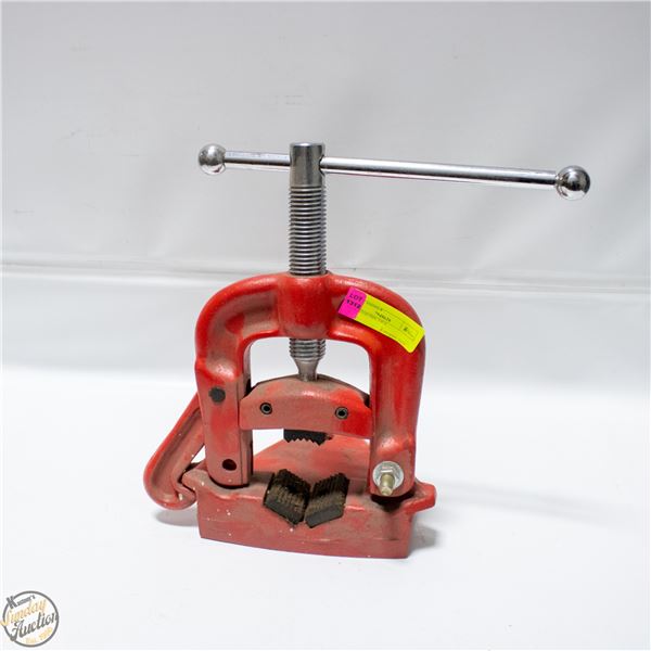 BENCHTOP PIPE VICE