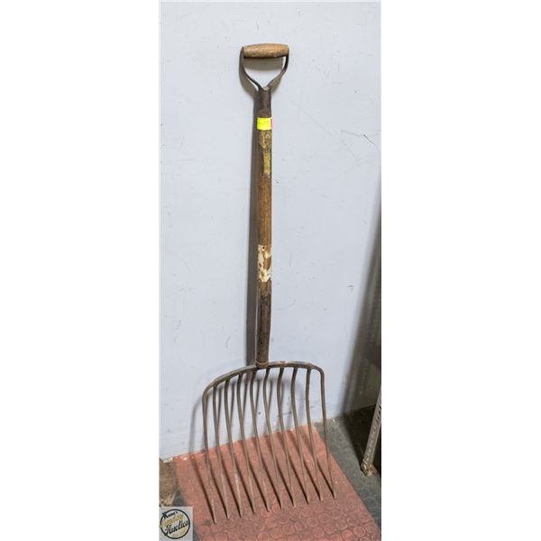 ANTIQUE COAL FORK