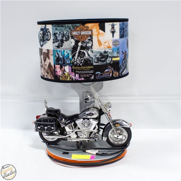 COLLECTOR HARLEY DAVIDSON LAMP WITH NIGHT LIGHT