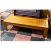 Image 1 : OAK COFFEE TABLE H-16" W-22" L-54"