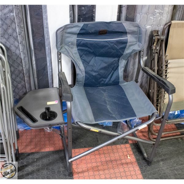 FOLDING CAMPING CHAIR WITH SIDE TABLE