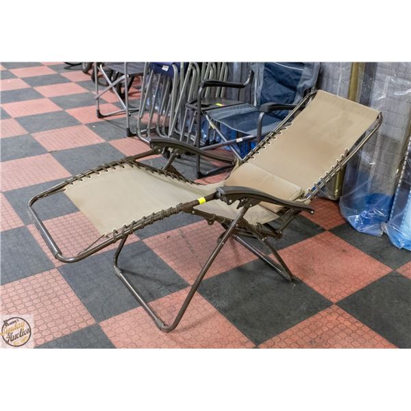 ZERO GRAVITY CAMPING CHAIR