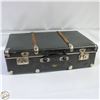 Image 1 : VINTAGE SUITCASE UNLOCKED METAL/LEATHER