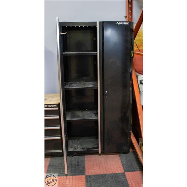 HUSKY METAL TOOL CABINET W/KEY H-72" W-18.5" L-36"