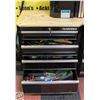 Image 1 : HUSKY METAL TOOL CABINET+KEY W-32.5" W-18.5" L-28"