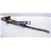 Image 1 : 2 PRY BARS LARGE+SMALL & POWERFIST 3LB SLEDGE