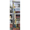 Image 1 : 4 EXTENDABLE PAINTERS POLES + SHOP BROOM