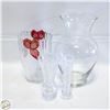 Image 1 : 4 ASSORTED VASES GLASS + CRYSTAL