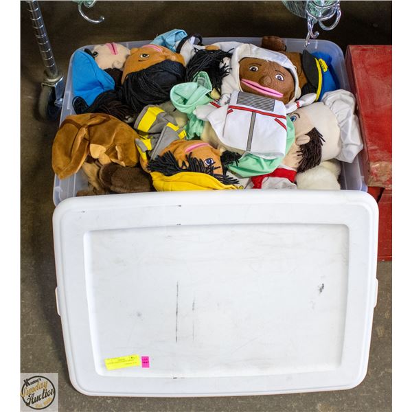 TOTE WITH ALL HAND PUPPETS MIXED