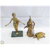 Image 1 : 3 BRASS DECORATIVE ITEMS