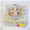 Image 1 : PRECIOUS MOMENTS 'GIRL WITH HEARTS'