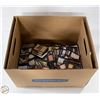 Image 1 : BANKERS BOX WITH LARGE LOT OF MAGIC CARDS
