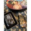 Image 7 : Elvis Presley Memorabilia Lot Featuring Posters, Tin Boxes, and Collectibles