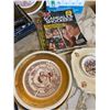 Image 5 : Princess Diana and Royal Family Memorabilia Including Books, Magazines, and Commemorative Plates