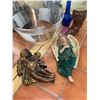 Image 3 : Decorative Items Featuring Angels, Glassware, and Ceramics