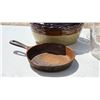 Image 3 : Glass Measuring Cups, Cast-Iron Pan, and Ceramic Hen-Inspired Dish with Lid