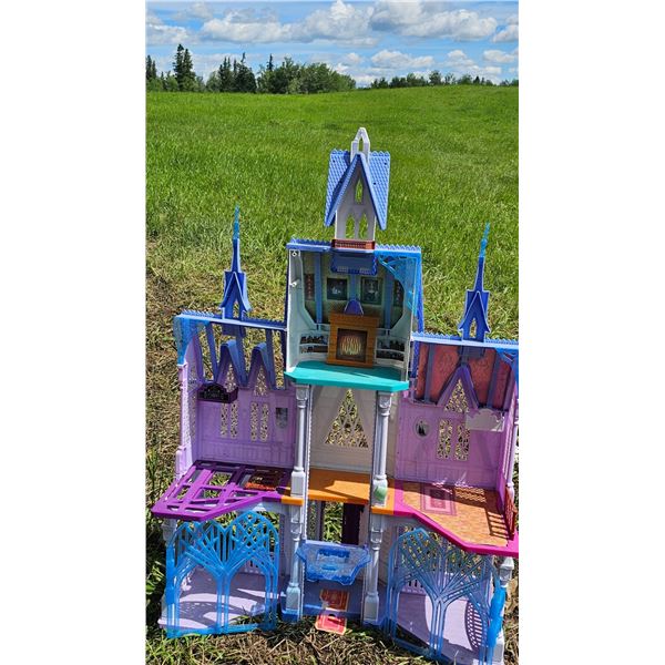 Multilevel Plastic Castle Playset with Fantasy Design