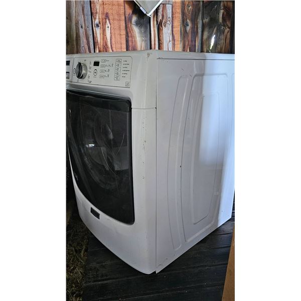 Maytag Maxima Front Load Washer with Steam Function, White
