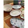 Image 4 : Decorative Platters and Vintage Northern Cookbook