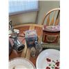 Image 1 : Vintage Kitchenware, Tins, and Decorative Dishes