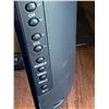 Image 2 : LG Flat Screen TV with Remote - Functional and Ready to Use