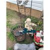 Image 2 : Lawn and Garden Sculptures, Figurines, and Decor