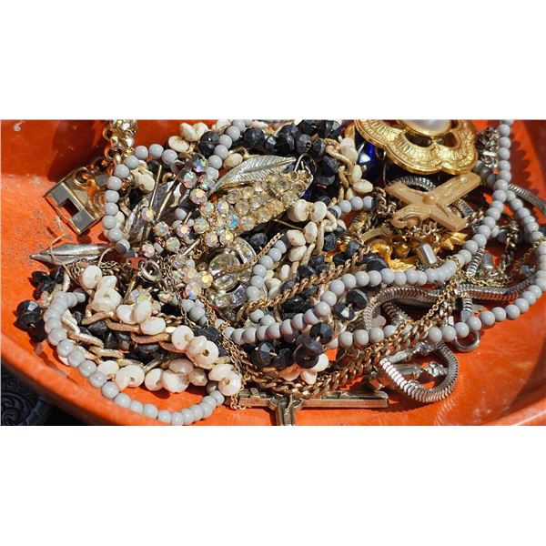 Costume Jewelry, Vintage Accessories, and Decorative Items