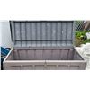 Image 7 : Sterling Gas Grill with Side Shelves and Outdoor Storage Box