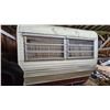 Image 8 : Vintage Compact Travel Trailer with Aluminum Siding