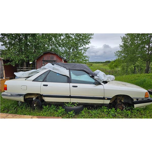 Early Model Audi Sedan, Cream White Exterior, Requires Restoration