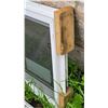 Image 5 : Jeld-Wen Double-Glazed Vinyl Sliding Window with Screen
