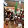 Image 7 : Vintage-Inspired Decorative Items, Figurines, and Kitchenware