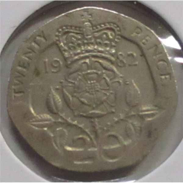 1982 TWENTY PENCE QUEEN ELIZABETH II COIN