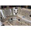 Image 5 : *SUNRANS 7 SEAT AND 1 LOUNGER HOT TUB MODEL SR832A*BAILIFF SEIZURE*