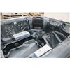 Image 8 : SUNRANS 7 SEAT WITH 1 LOUNGER HOT TUB MODEL SR832A*BAILIFF SEIZURE*