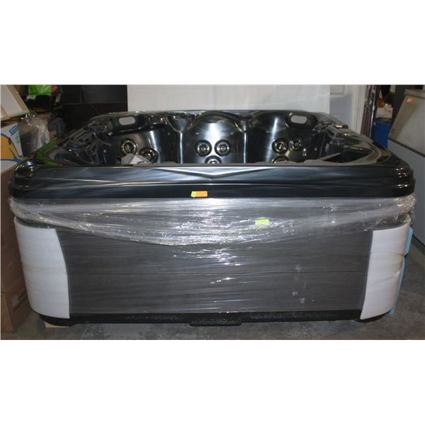 SUNRANS LUXURY 6 PERSON HOT TUB MODEL SR8174 *BAILIFF SEIZURE*