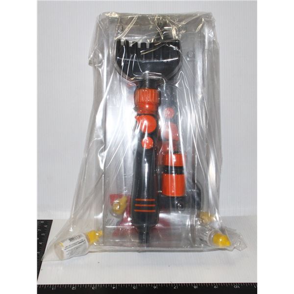 SMALL LOT OF POOL ITEMS INCL. 4X CHLORINE/ BROMINE*BAILIFF SEIZURE*